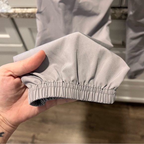 Zac & Rachel‎ Women’s Light Gray Joggers - Picture 4 of 6